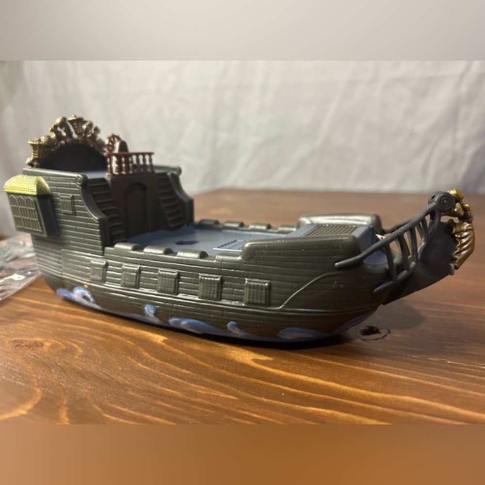 Pirates Of The Caribbean Ship Black Pearl Official Product